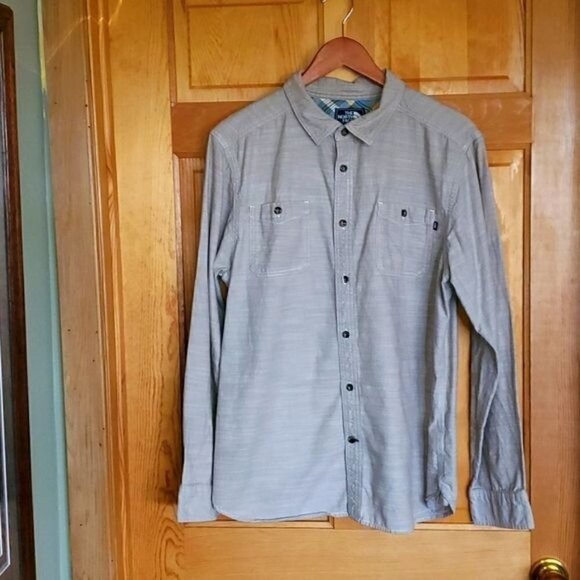 The North Face Tan Cadual Button Down Long Sleeve Pocketed Sz. L Shirt - Picture 1 of 10